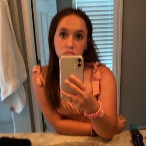 Meet your Posher, Ella